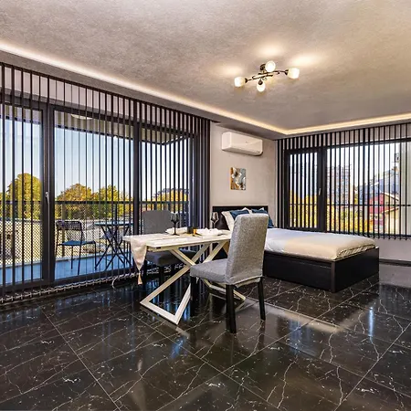 Bright Windowed 10 Mins To The Centre By Flat Mаnager דירה *
