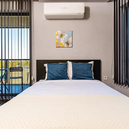 Апартамент Bright Windowed 10 Mins To The Centre By Flat Mаnager Пловдив