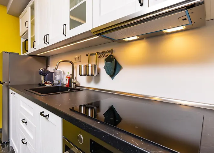 Apartment Bright Windowed 10 Mins To The Centre By Flat Mаnager